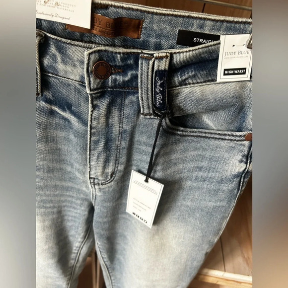 Judy Blue Vintage Straight Rolled Cuff Jean - Picture 6 of 14